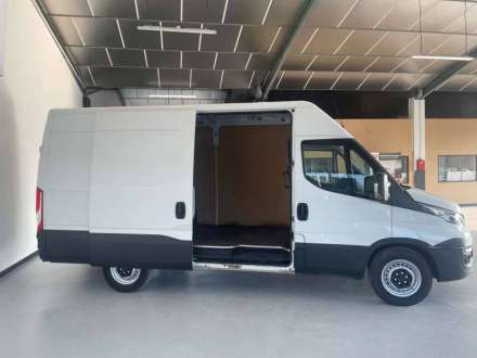 Iveco Daily Fourgon FGN 35 S 14 V12