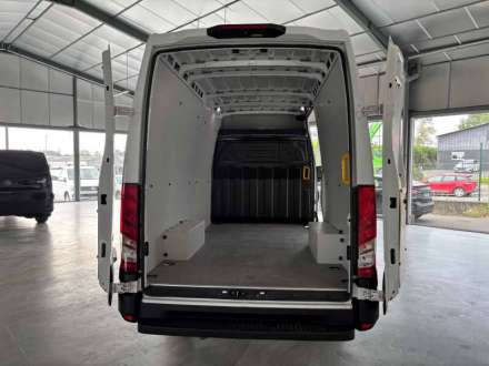 Iveco Daily Fourgon FGN 35 S 16 V12 H2 Q-LEAF HI-MATIC 2,3 160