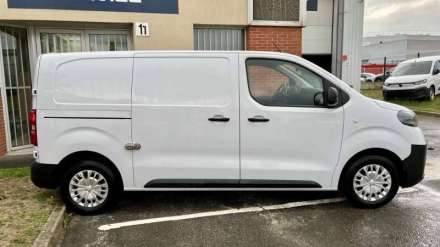 Toyota Proace Fourgon MEDIUM 2.0L 140 D-4D BVM6 START PACK CONFORT