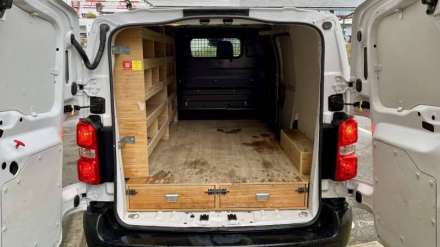 Toyota Proace Fourgon MEDIUM 2.0L 140 D-4D BVM6 START PACK CONFORT