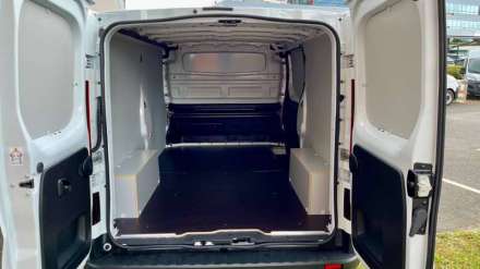 Renault Trafic Fourgon FGN L2H1 3000 KG 2.0 DCI 170 BVA9 RED EDITION