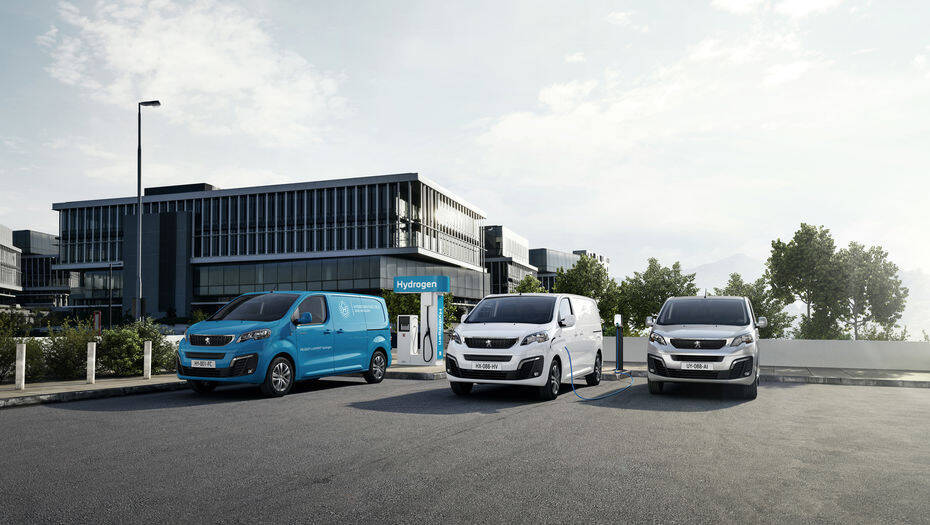 trio de Peugeot expert : hydrogène, électrique et thermique